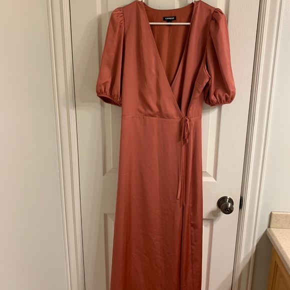 Express satin wrap dress Medium and Large, terracotta, rose/orange - Picture 6 of 7